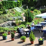 Zur Guten Quelle Hotel